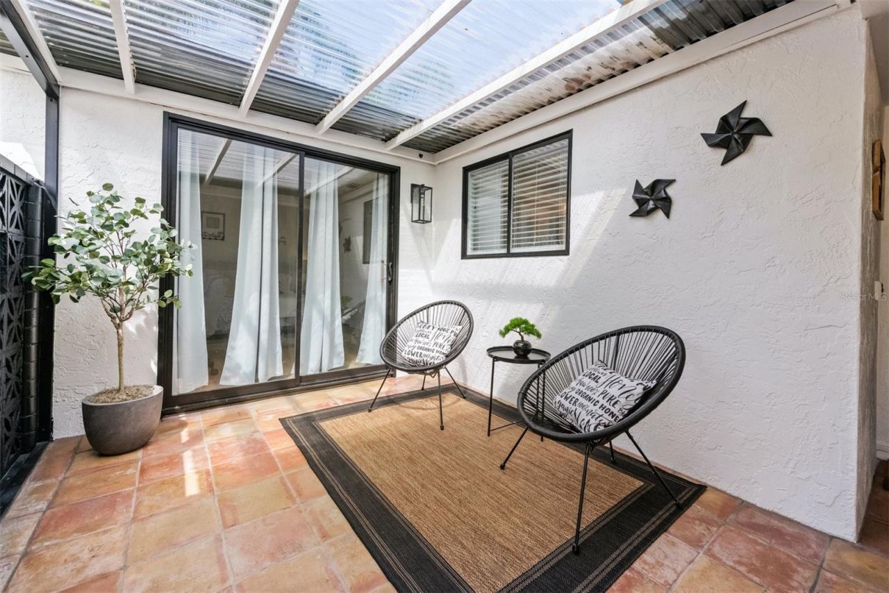 2911 Woodpine Court, Sarasota, FL 34231 Photo