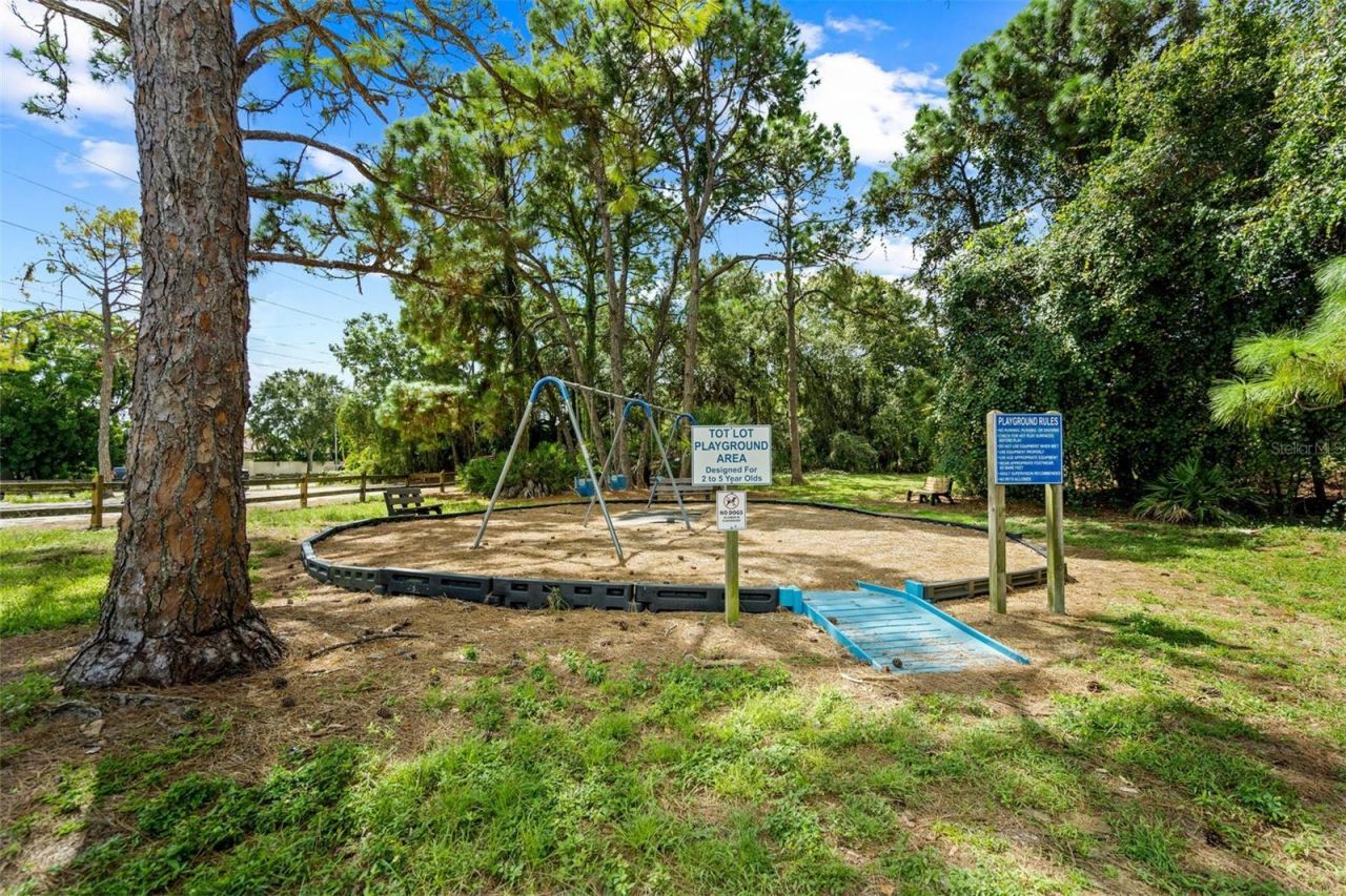 2911 Woodpine Court, Sarasota, FL 34231 Photo