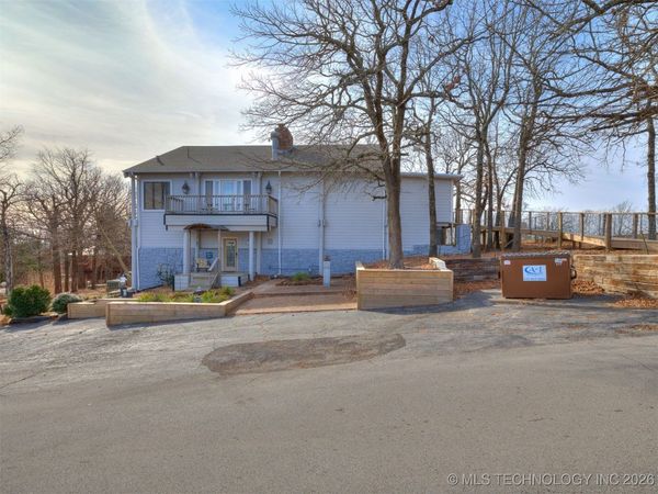 2 W Diamond Head Drive, Sand Springs, OK 74063