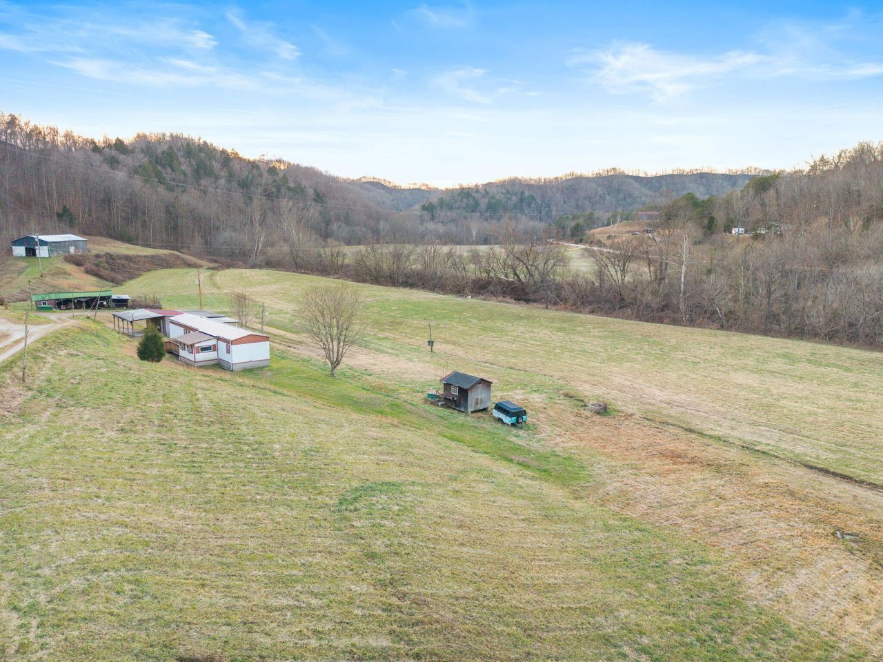 684 Martin Cemetary Road, Manchester, KY 40962 Main Photo