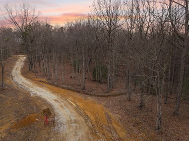 130 Eureka Loop , Zoe, KY 41397