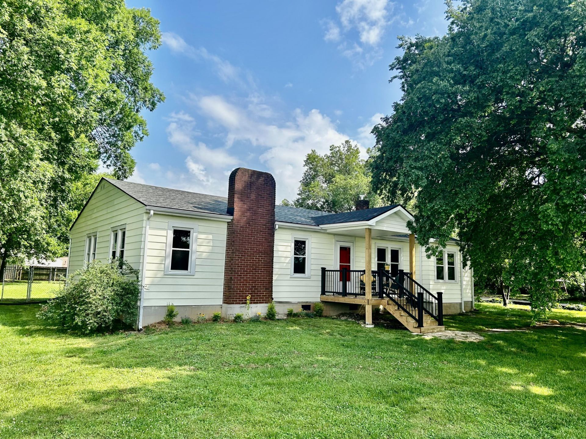 44 Horseshoe Drive, Paris, KY 40361 Main Photo