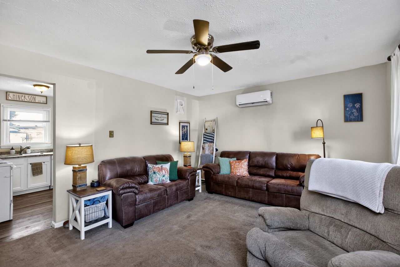 199 Dunroven Road, Versailles, KY 40383 Main Photo