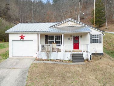65 McKenzie Addition, Van Lear, KY 41265