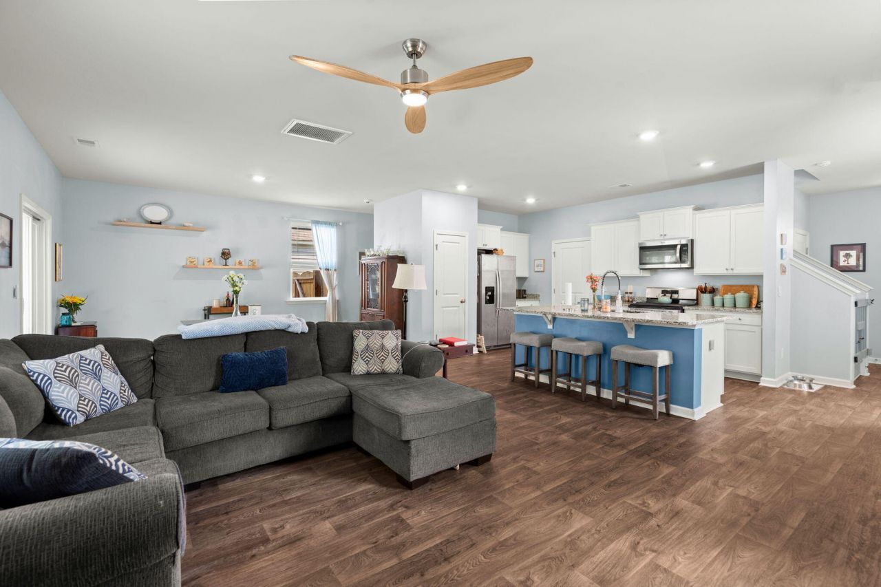 141 Lagoona Drive Photo 11