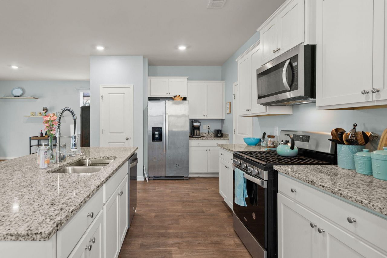 141 Lagoona Drive Photo 6