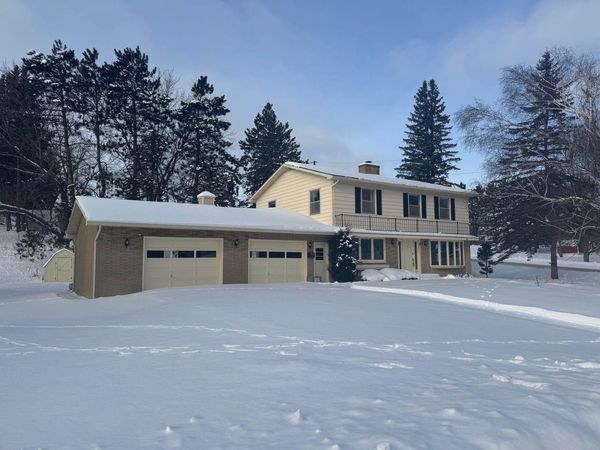 825 MICHAEL STREET, Kingsford, MI 49802