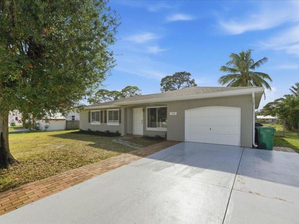 1969 SE Redwing Cir Circle, Port St. Lucie, FL 34952