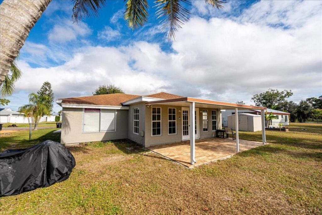 1969 SE Redwing Cir Circle, Port Saint Lucie, FL 34952 Photo