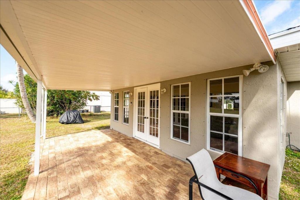 1969 SE Redwing Cir Circle, Port Saint Lucie, FL 34952 Photo