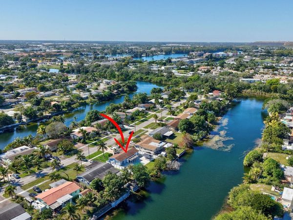 401 NW 39th Street, Deerfield Beach, FL 33064