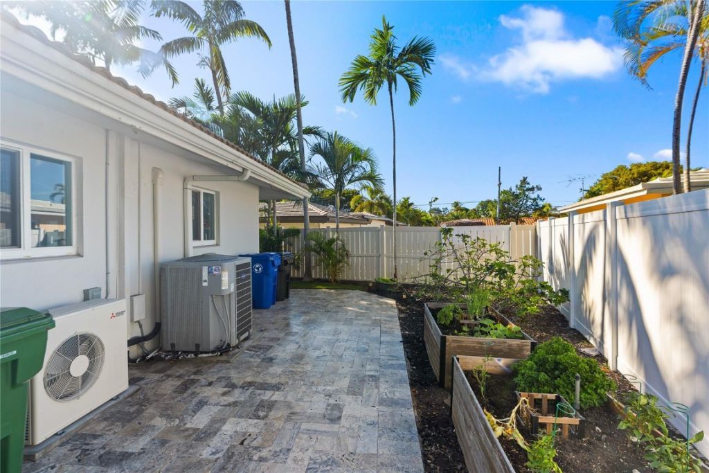 2615 NE 26th Street, Fort Lauderdale, FL 33305 Photo