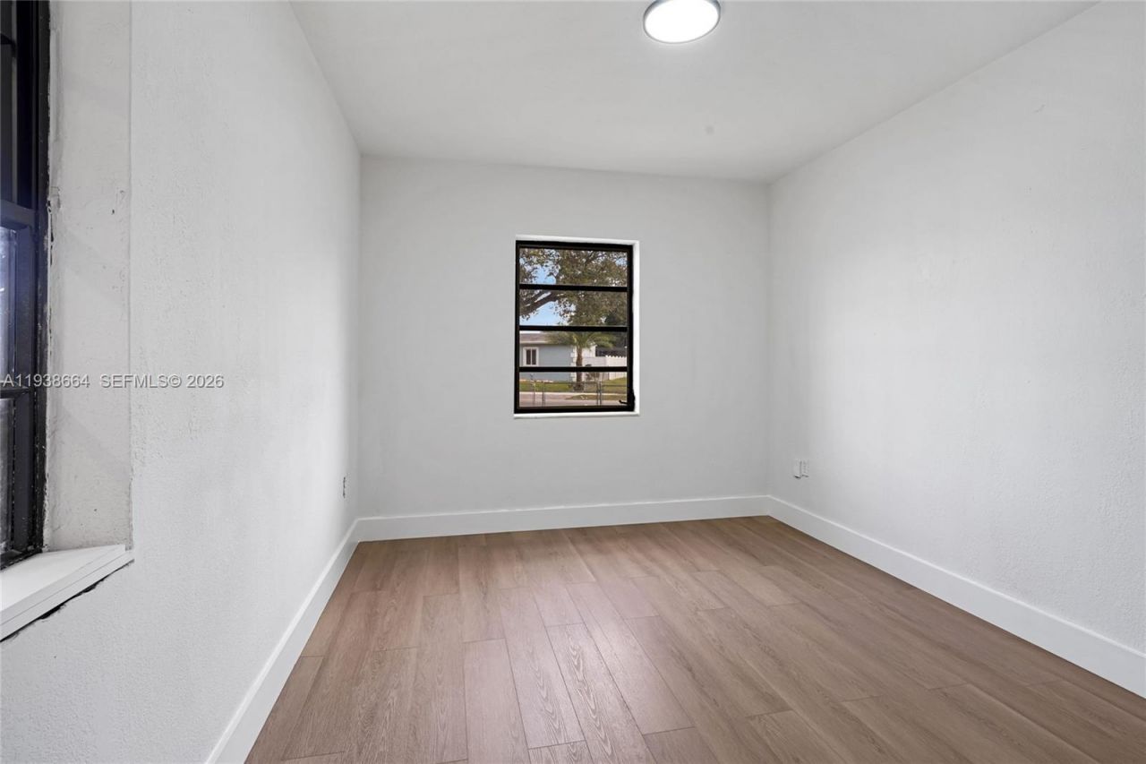 661 NW 191st St, Miami Gardens, FL 33169 Photo