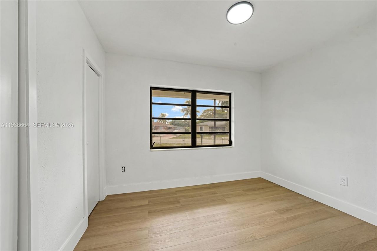 661 NW 191st St, Miami Gardens, FL 33169 Photo