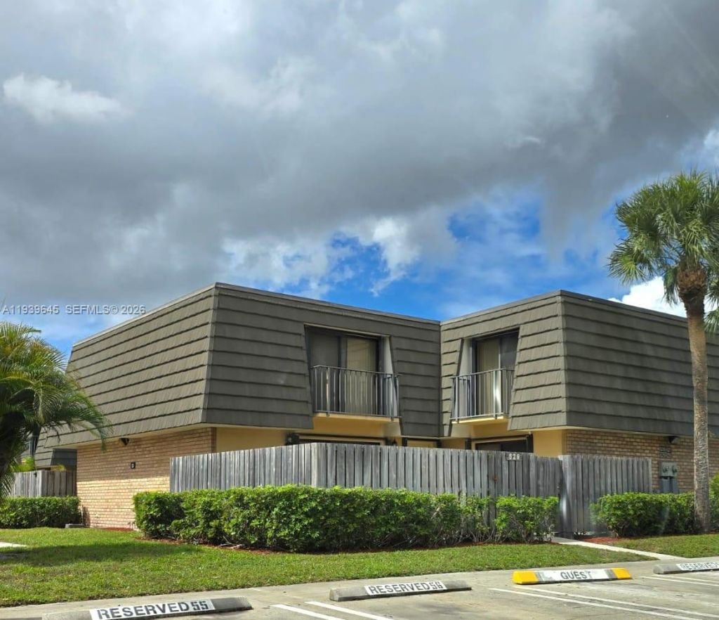 629 6th Way, West Palm Beach, FL 33407 Photo