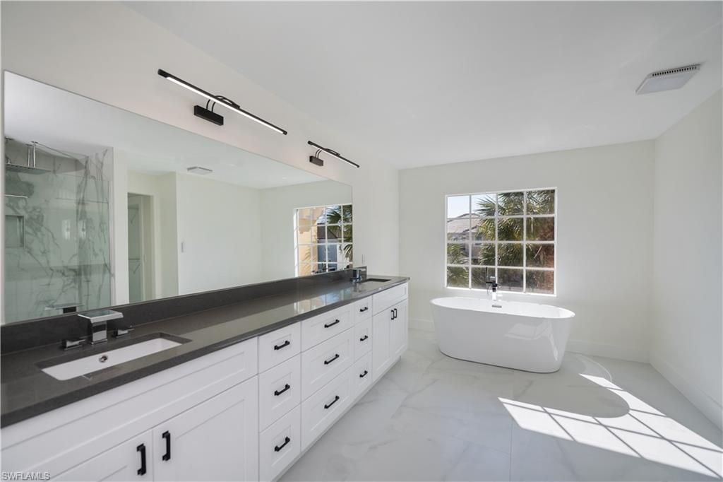 2615 Sunvale Ct, Cape Coral, FL 33991 Photo