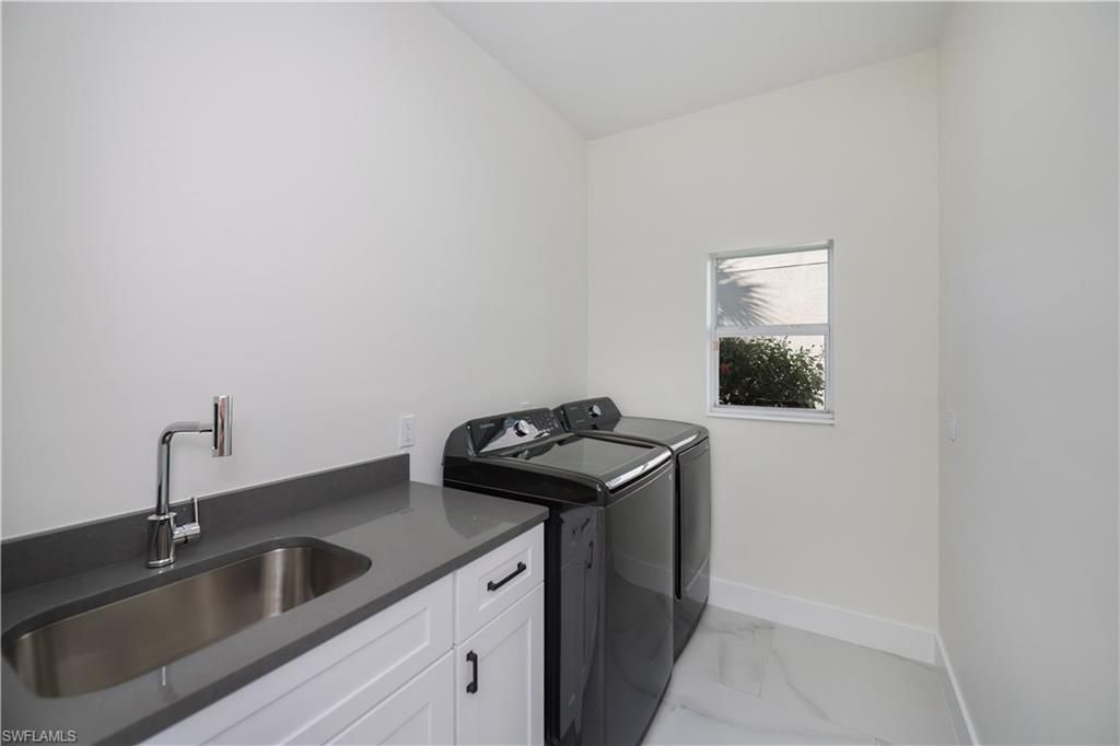 2615 Sunvale Ct, Cape Coral, FL 33991 Photo