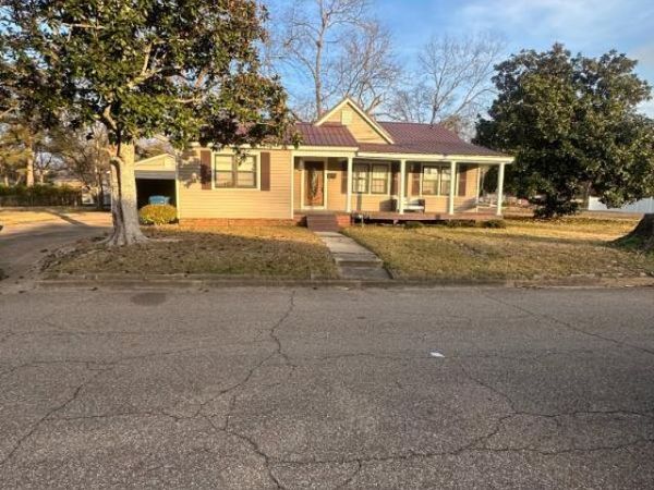 618 S Columbus, Aberdeen, MS 39730