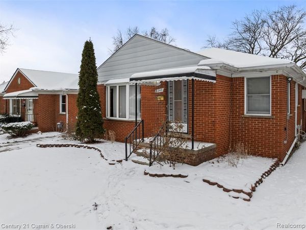 8243 Virgil Street, Dearborn Heights, MI 48127