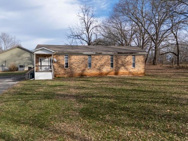 109 Hickory Dr , Huntland, TN 37345