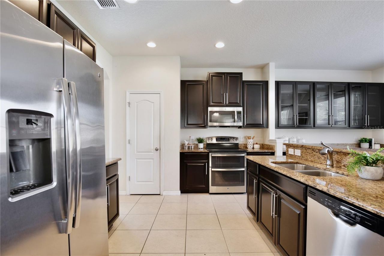 6049 Fender Court, Orlando, FL 32837 Photo