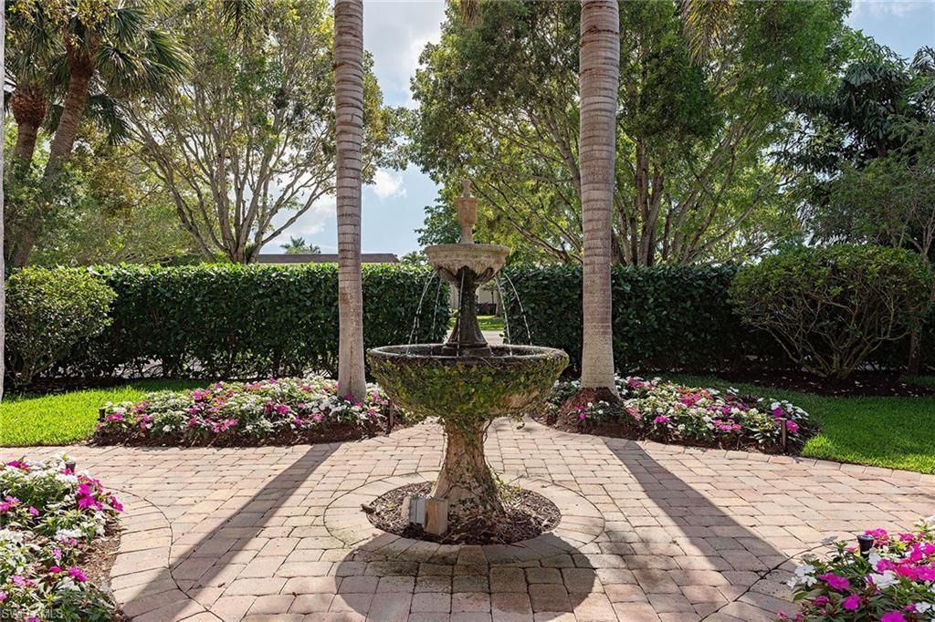 545 Broad Ave S, Unit 545, Naples, FL 34102 Photo