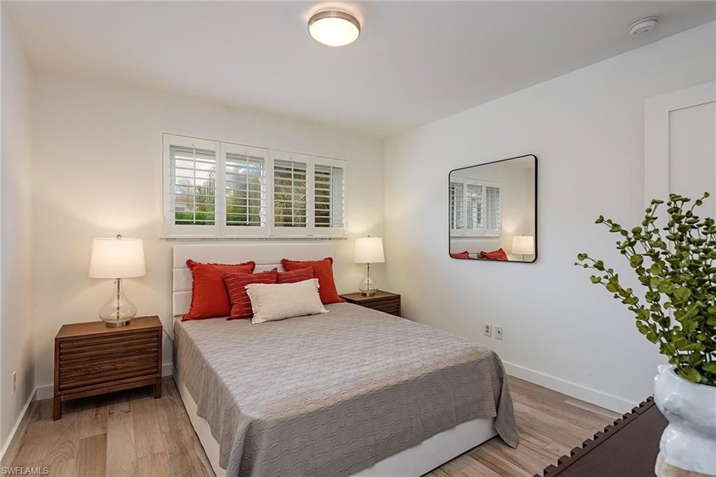 545 Broad Ave S, Unit 545, Naples, FL 34102 Photo