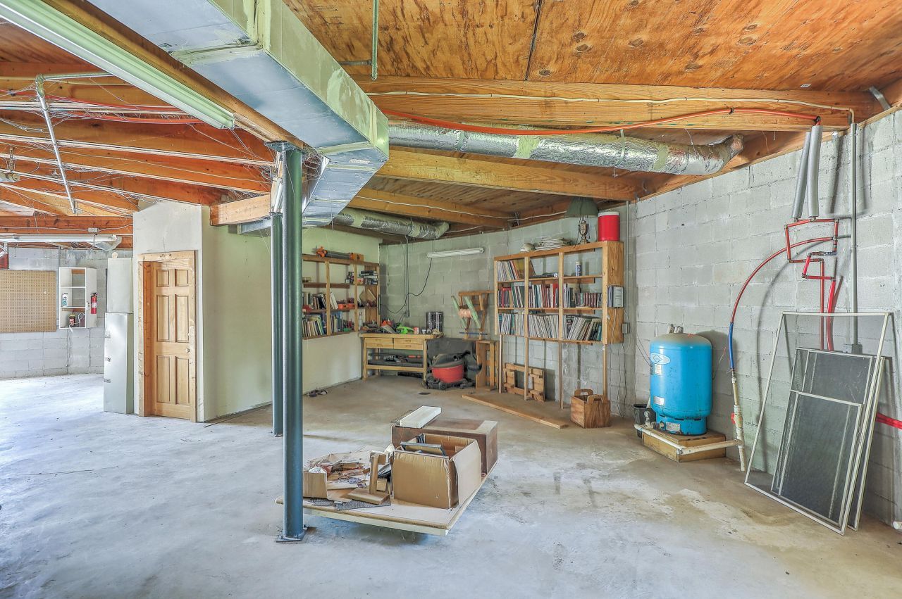 395 Summerset Lane Photo 11