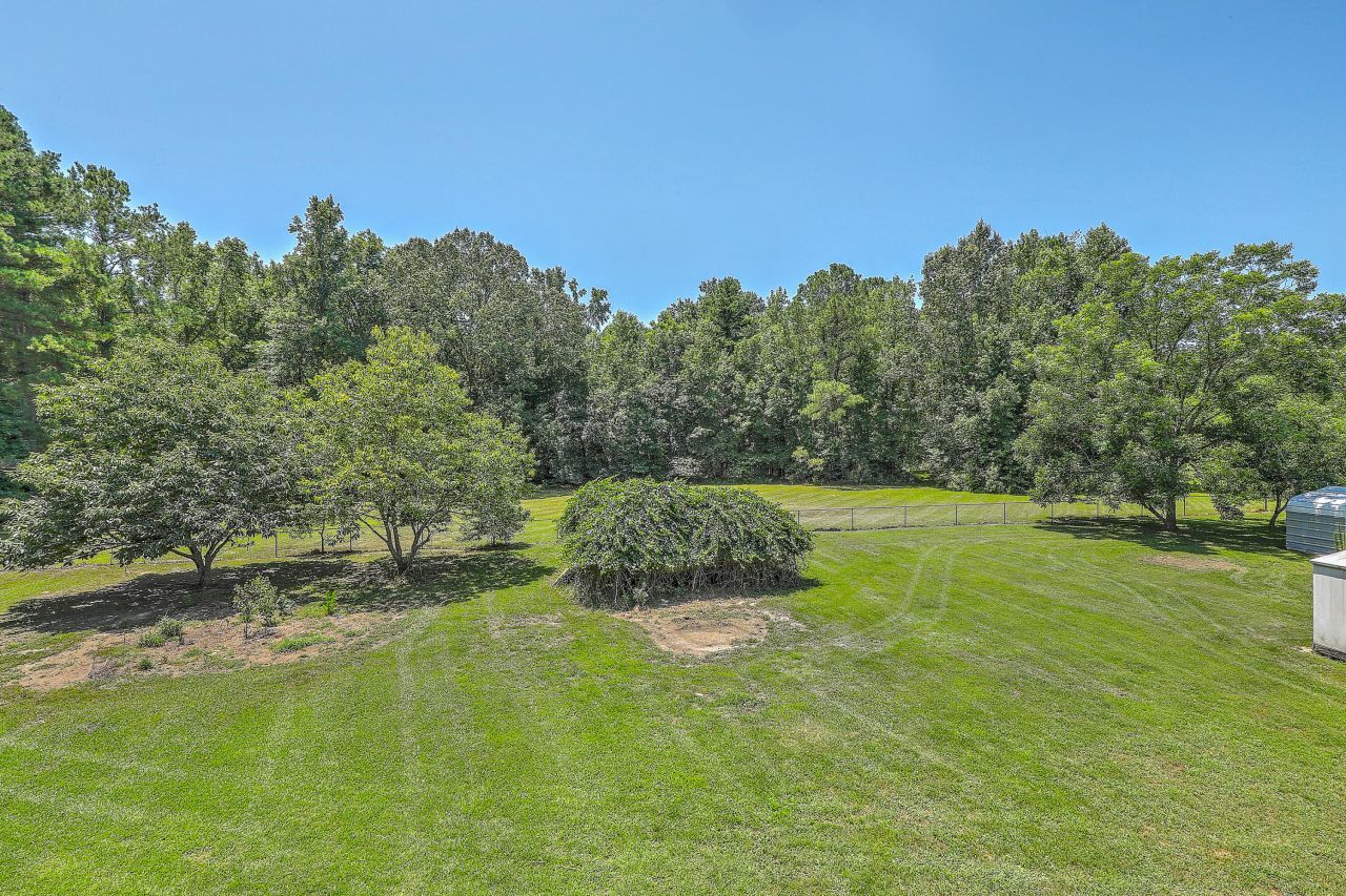 395 Summerset Lane Photo 15