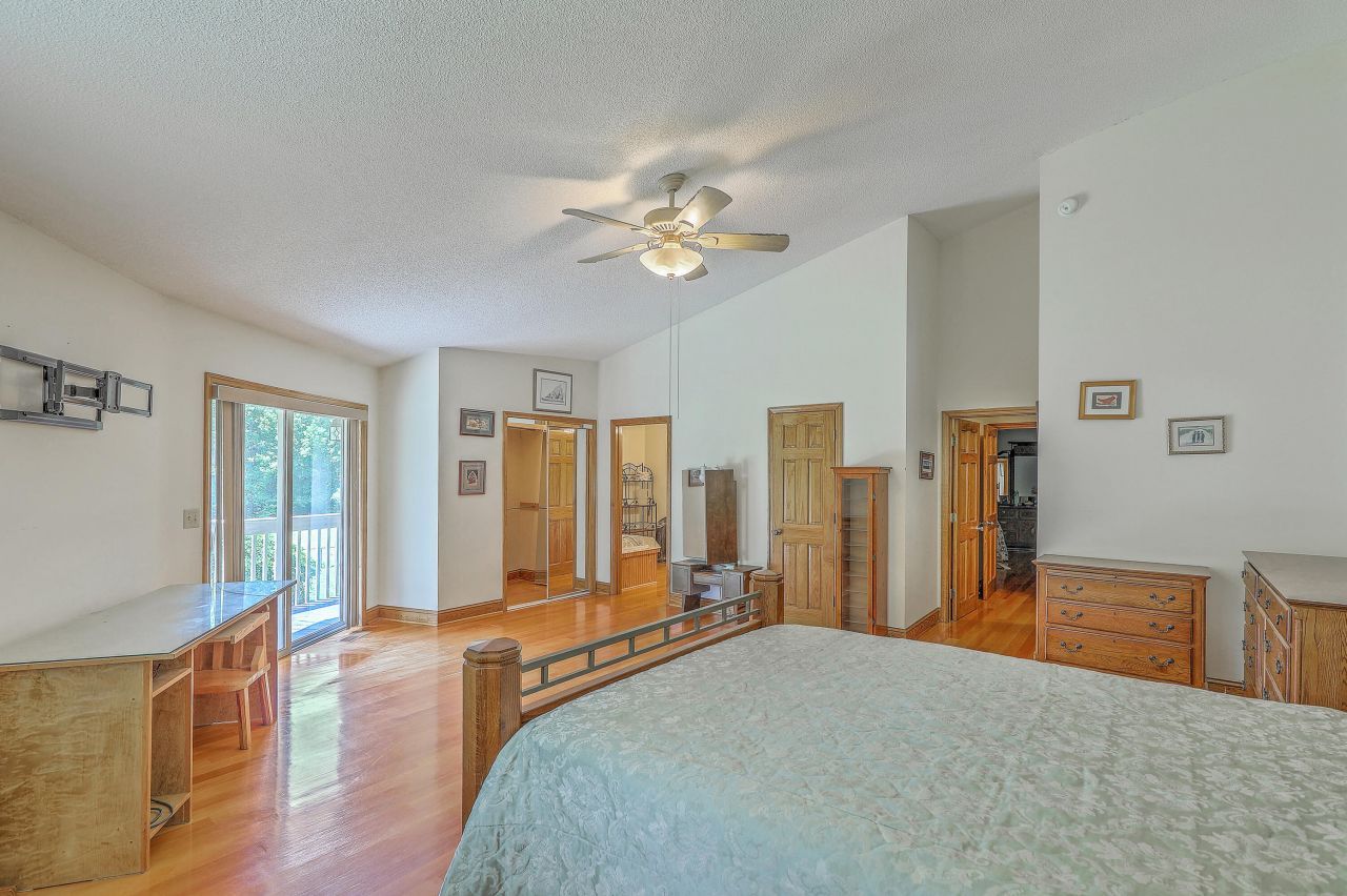 395 Summerset Lane Photo 32