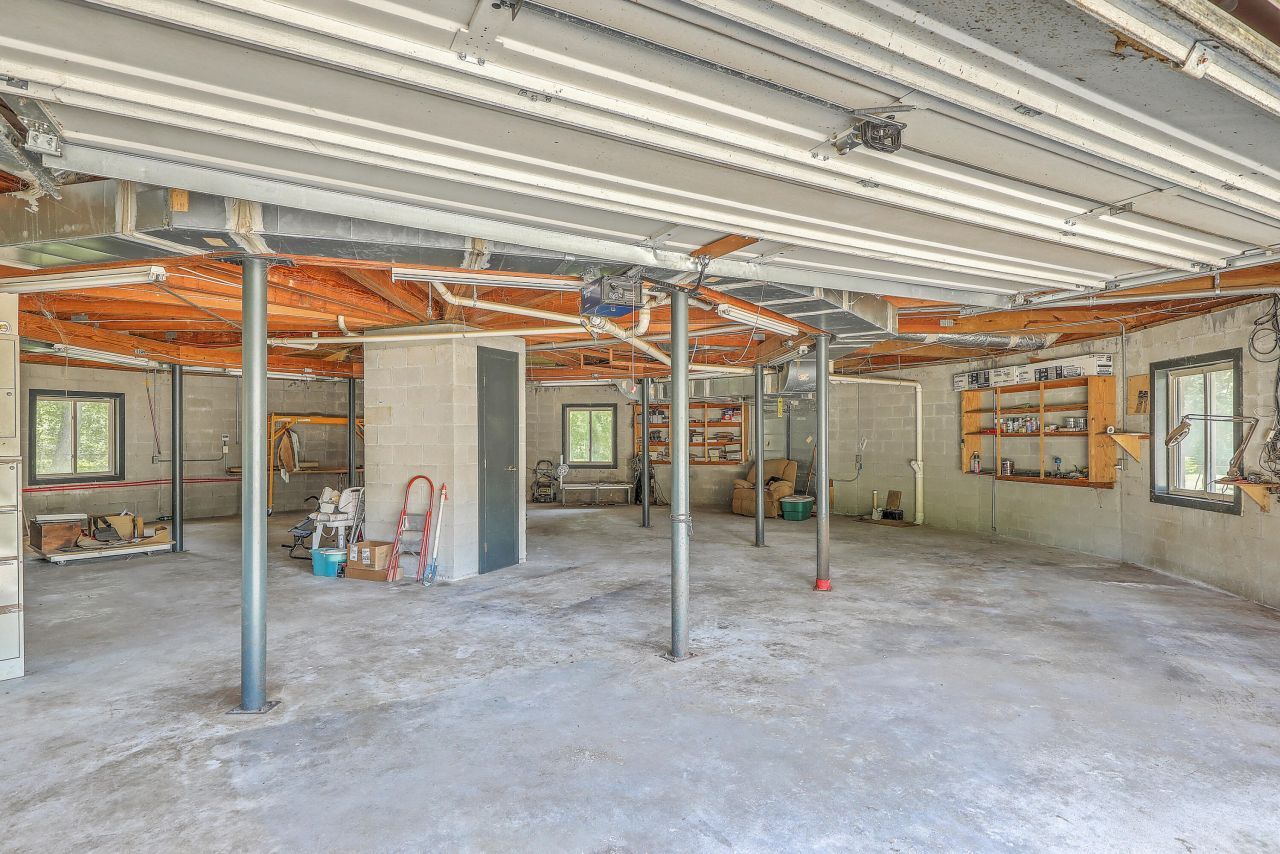 395 Summerset Lane Photo 9