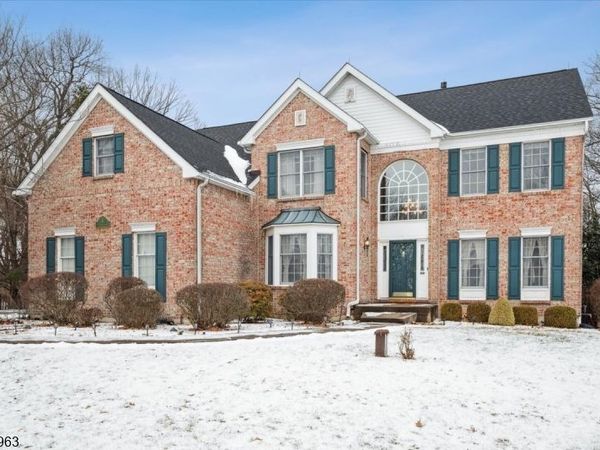 4 Alpaugh Dr, Bethlehem, NJ 08802