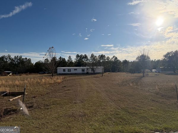 1180 Farm Road, St. George, GA 31562