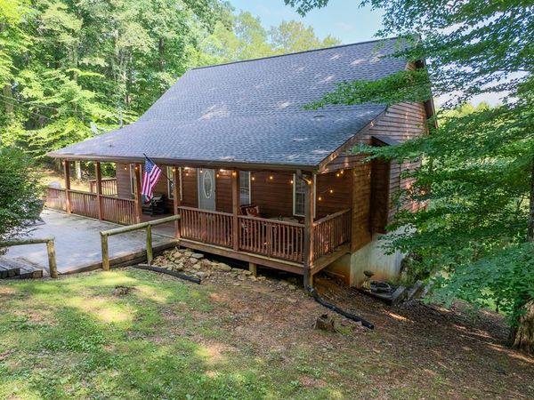 165 Kangaroo Ridge, Byrdstown, TN 38549