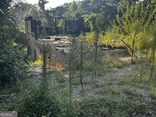 2811 Palm Drive, East Point, GA 30344
