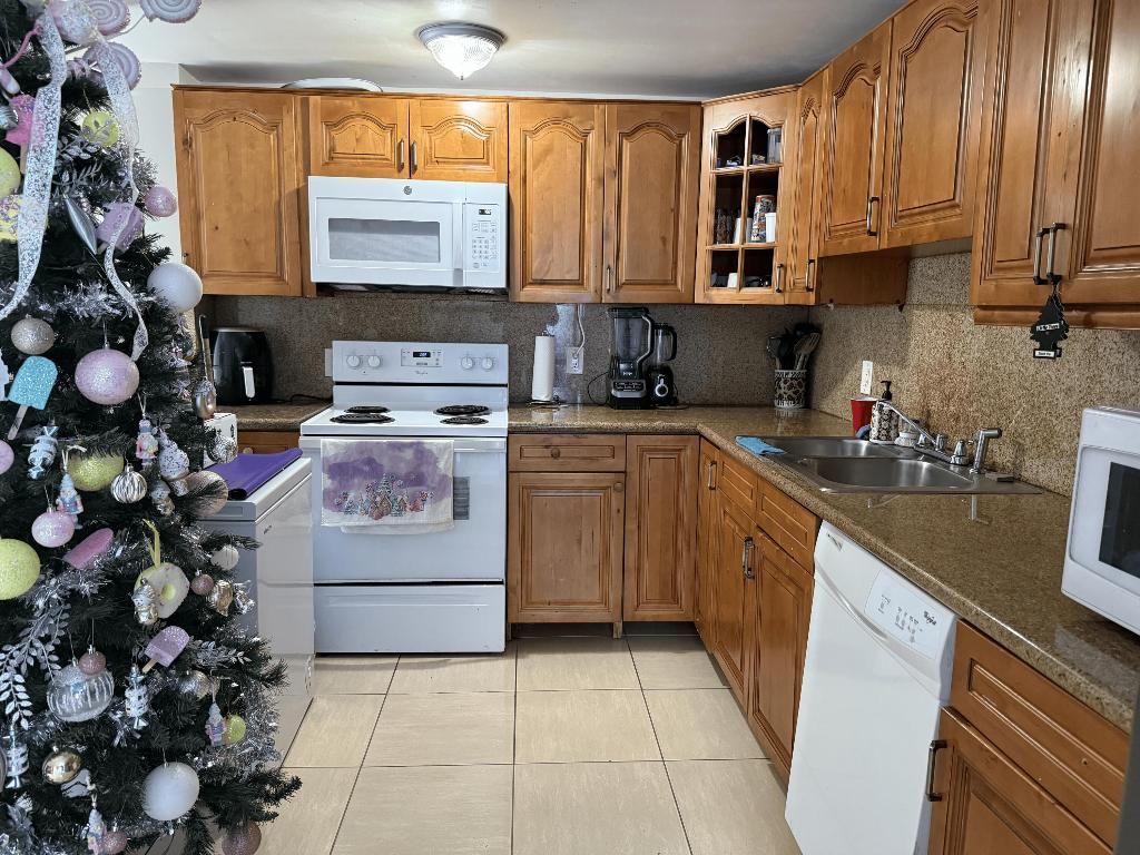 16450 NW 2nd Avenue, Unit 116, Miami, FL 33169 Photo