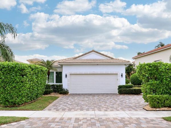 218 Isle Verde Way, Palm Beach Gardens, FL 33418