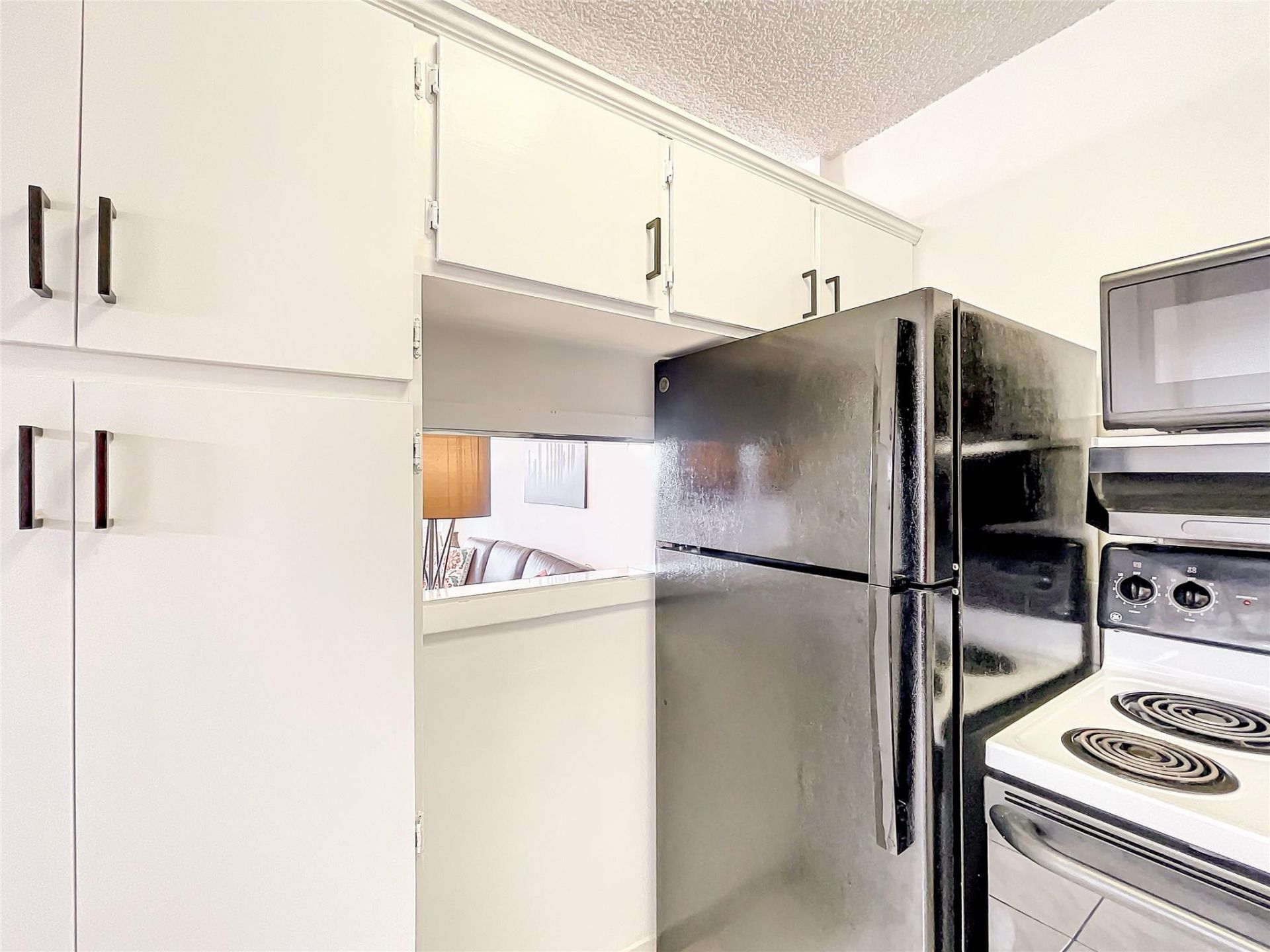 815 SW 10th Terrace, Unit 18V, Hallandale Beach, FL 33009 Photo