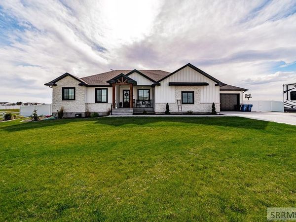 1596 N 845 E, SHELLEY, ID 83274