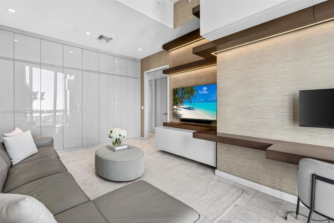 2821 S Bayshore Dr, Unit 19B, Miami, FL 33133 Photo