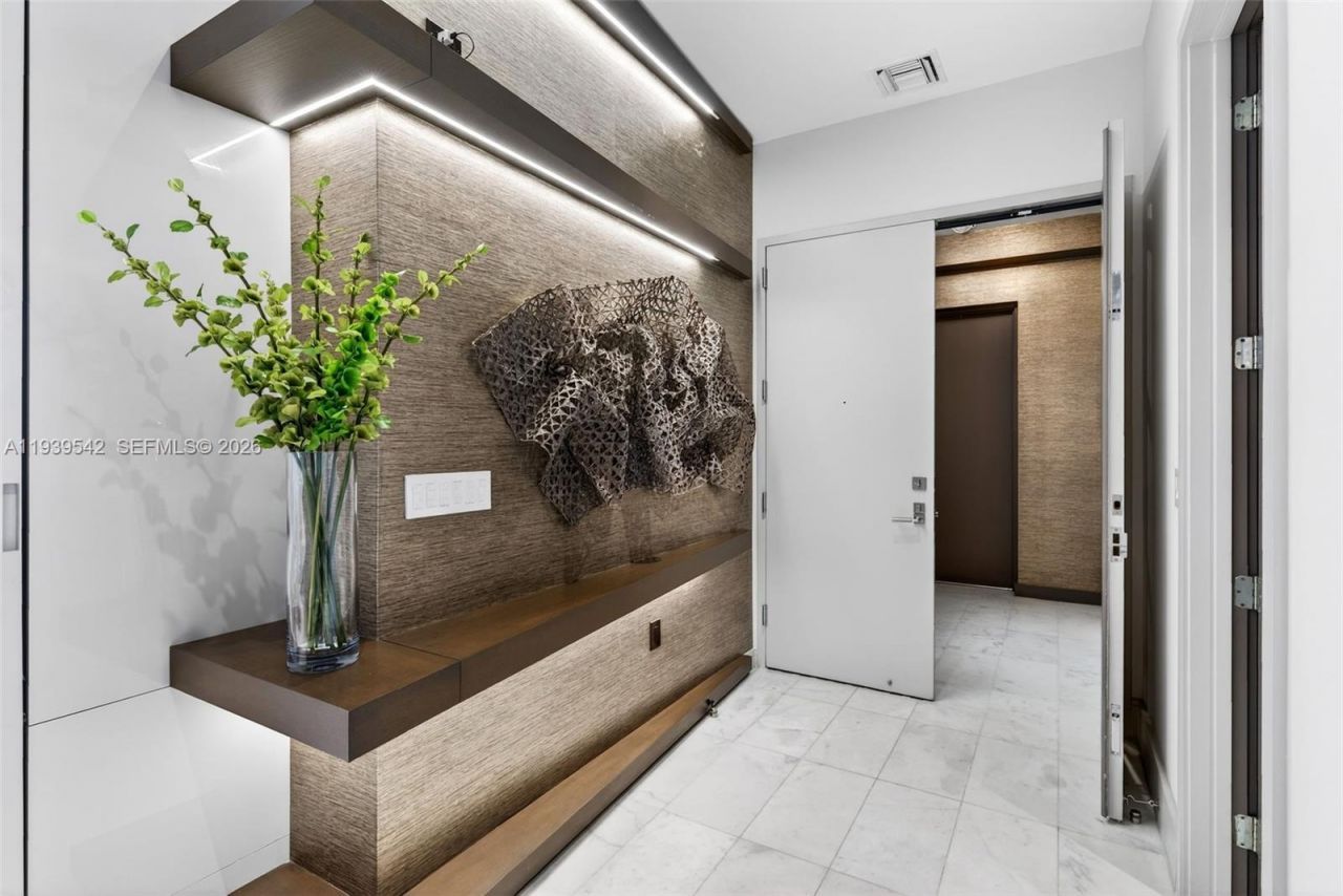 2821 S Bayshore Dr, Unit 19B, Miami, FL 33133 Photo