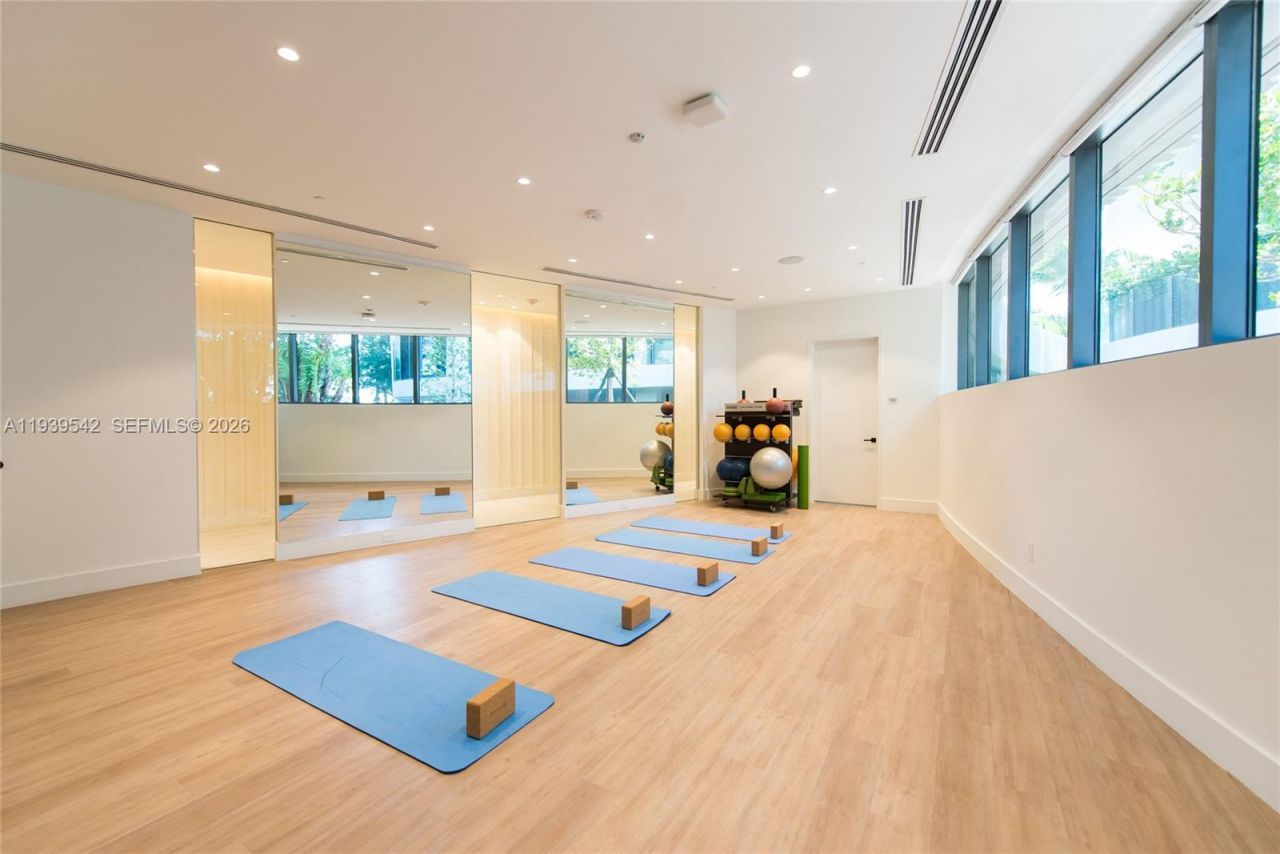 2821 S Bayshore Dr, Unit 19B, Miami, FL 33133 Photo