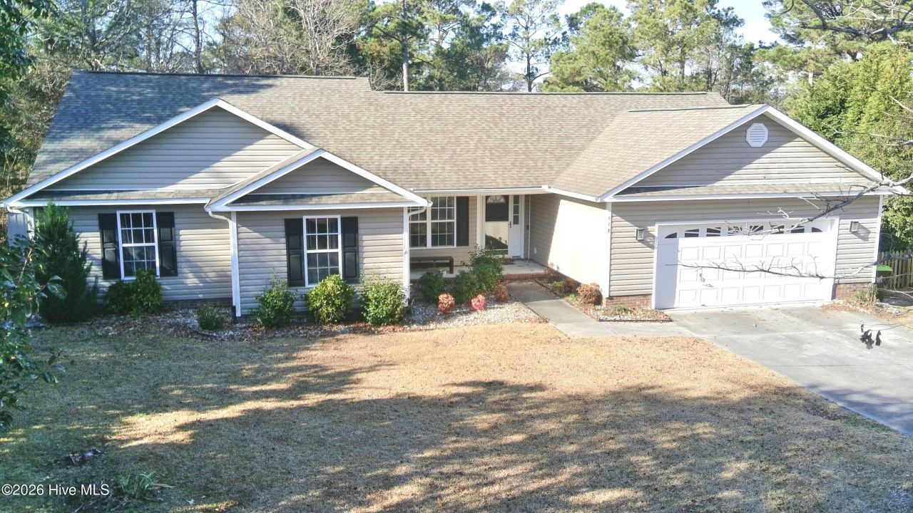 117 Halls Creek Drive, Swansboro, NC 28584 Main Photo