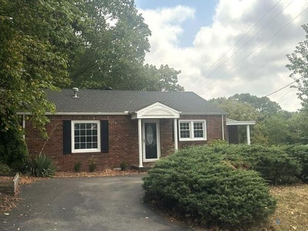 10 Locust St, Cottage Grove, TN 38224