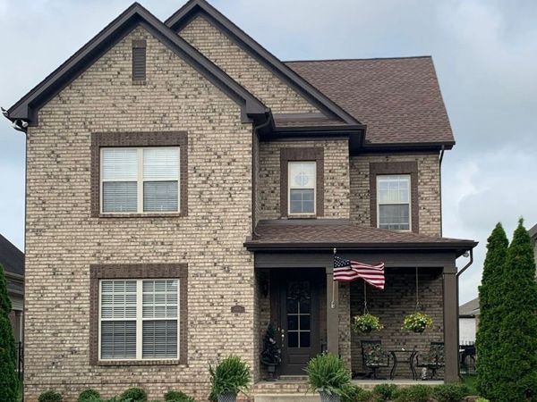 1084 N McMahan Dr, Gallatin, TN 37066