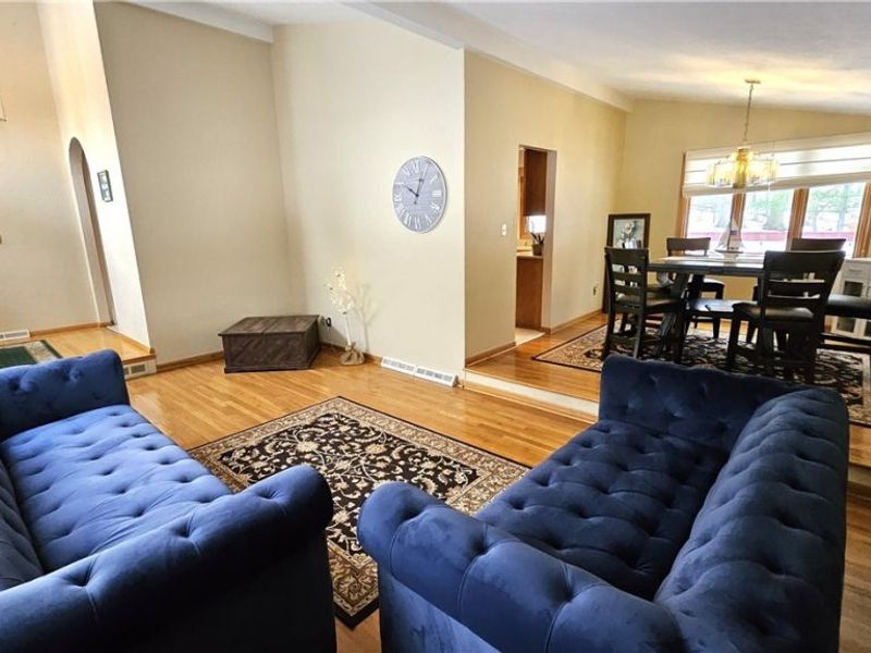 5635 Janet Boulevard, Solon, OH 44139 Photo 3