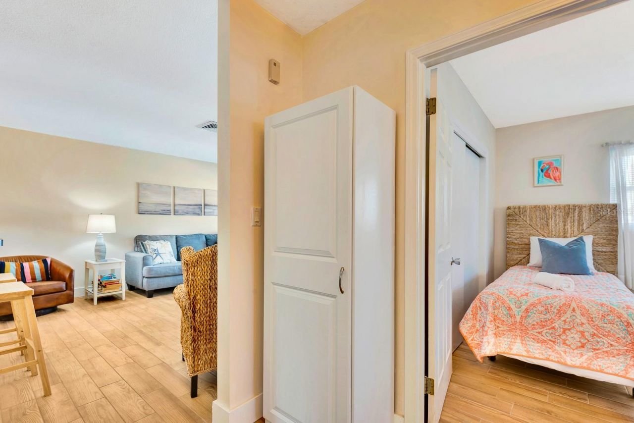 207 75th Street, Unit B, Bradenton Beach, FL 34217 Photo