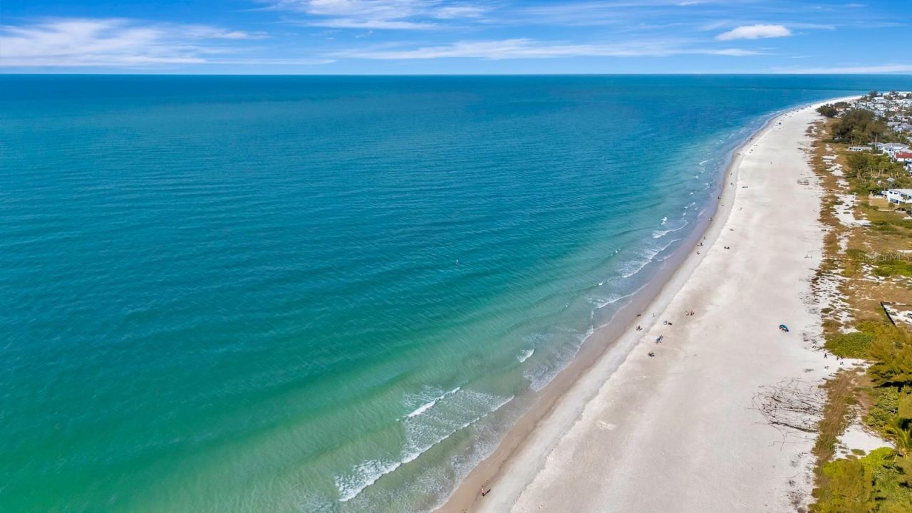 207 75th Street, Unit B, Bradenton Beach, FL 34217 Photo