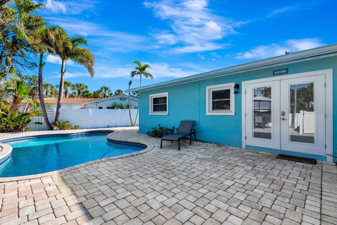 207 75th Street, Unit B, Bradenton Beach, FL 34217 Photo