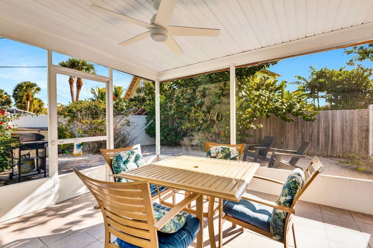 207 75th Street, Unit B, Bradenton Beach, FL 34217 Photo